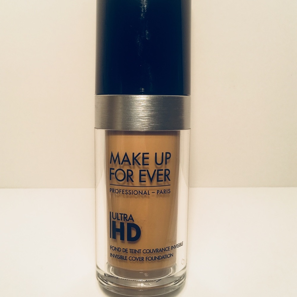 Make Up For Ever HD Foundation - Y235